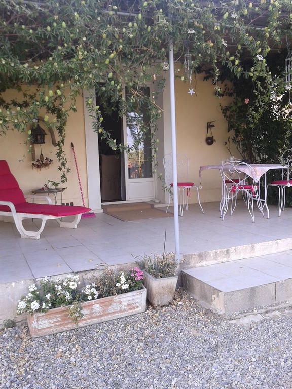 Aux Roses De L'Etang Hotel Capestang Ngoại thất bức ảnh