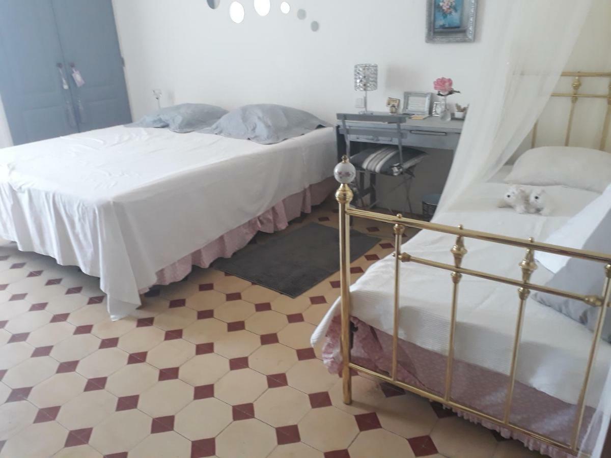 Aux Roses De L'Etang Hotel Capestang Ngoại thất bức ảnh