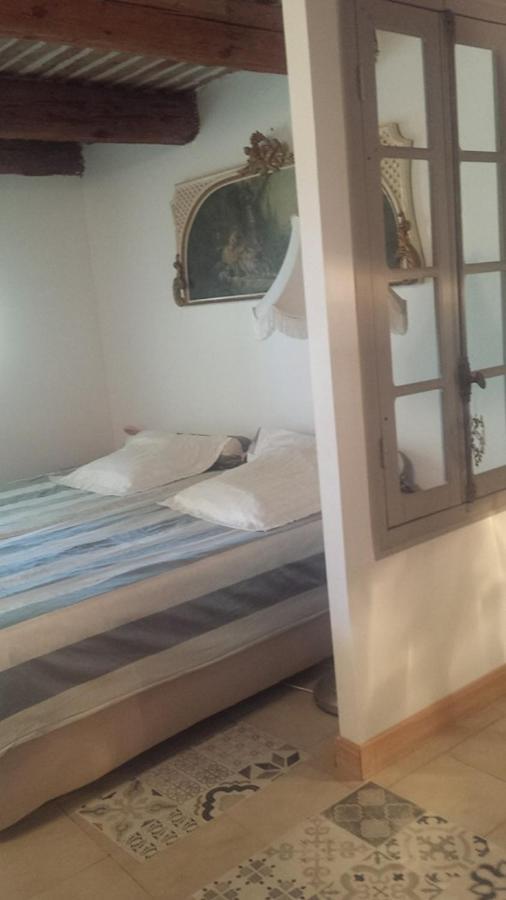Aux Roses De L'Etang Hotel Capestang Ngoại thất bức ảnh